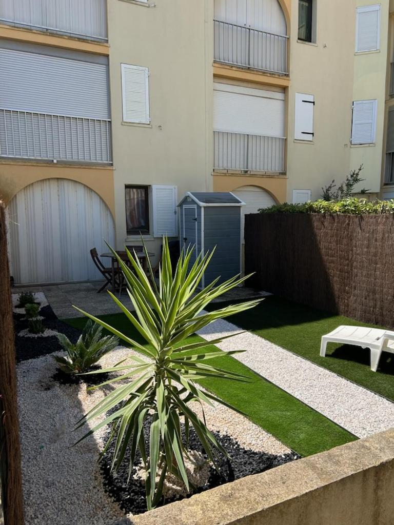 Appartement T2 Avec Son Rez De Jardin De 40 M2 5 Couchages 250M De La Plage Et 15Km De L'Arena Narbonne-Plage Ngoại thất bức ảnh
